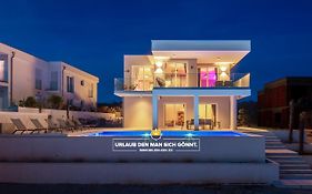 Villa Neoma